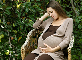 εγκυος γυναίκα 8 μηνων