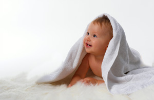 μωρό με κουβέρτα